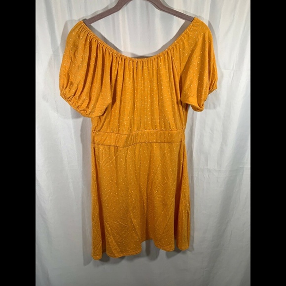 NEW $42 Love, Fire Yellow Polka Dot Keyhole‎ Dress - Picture 6 of 8